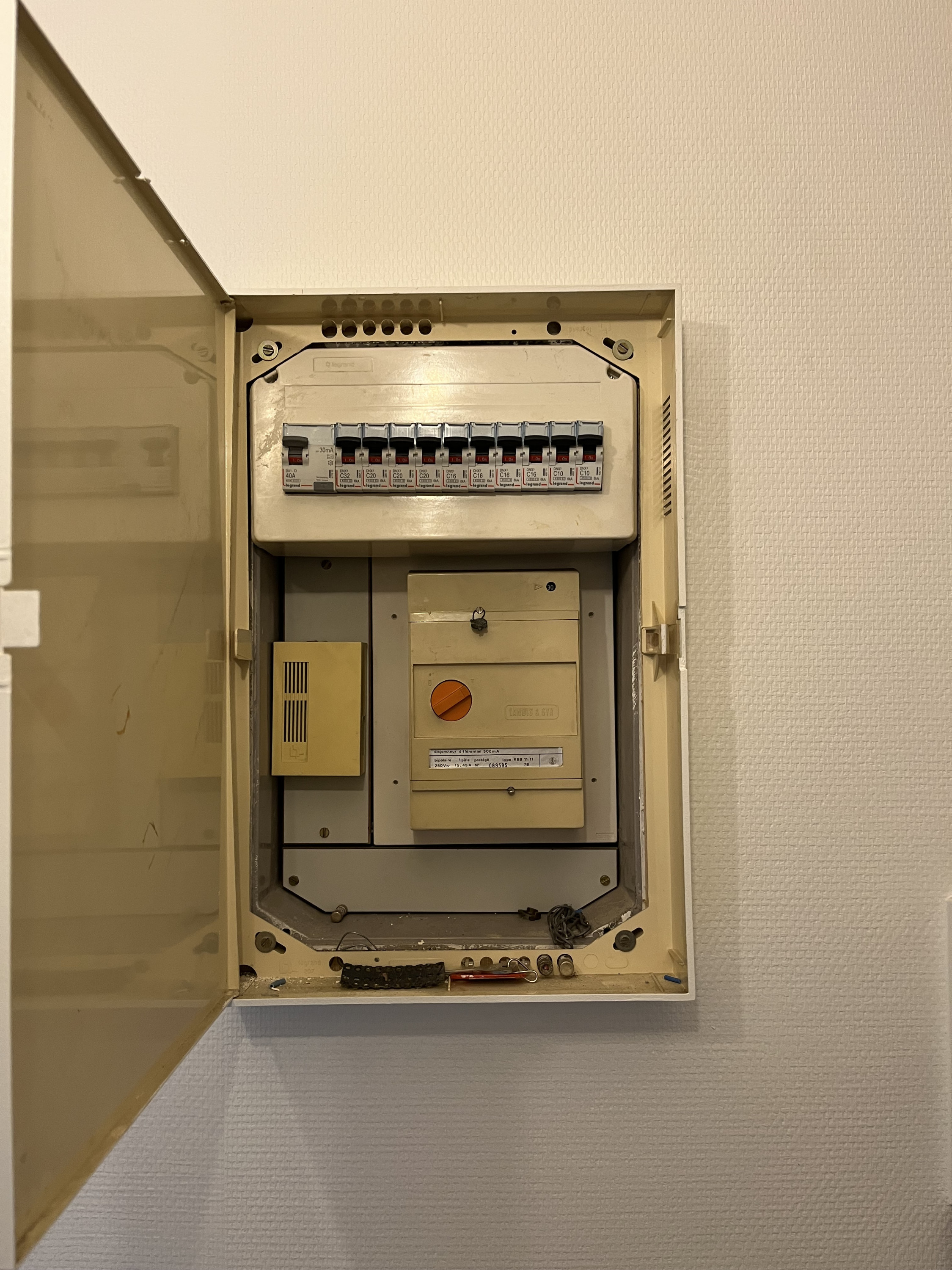 Électricité générale à FONTENAY-LÈS-BRIIS| ELEC N&J