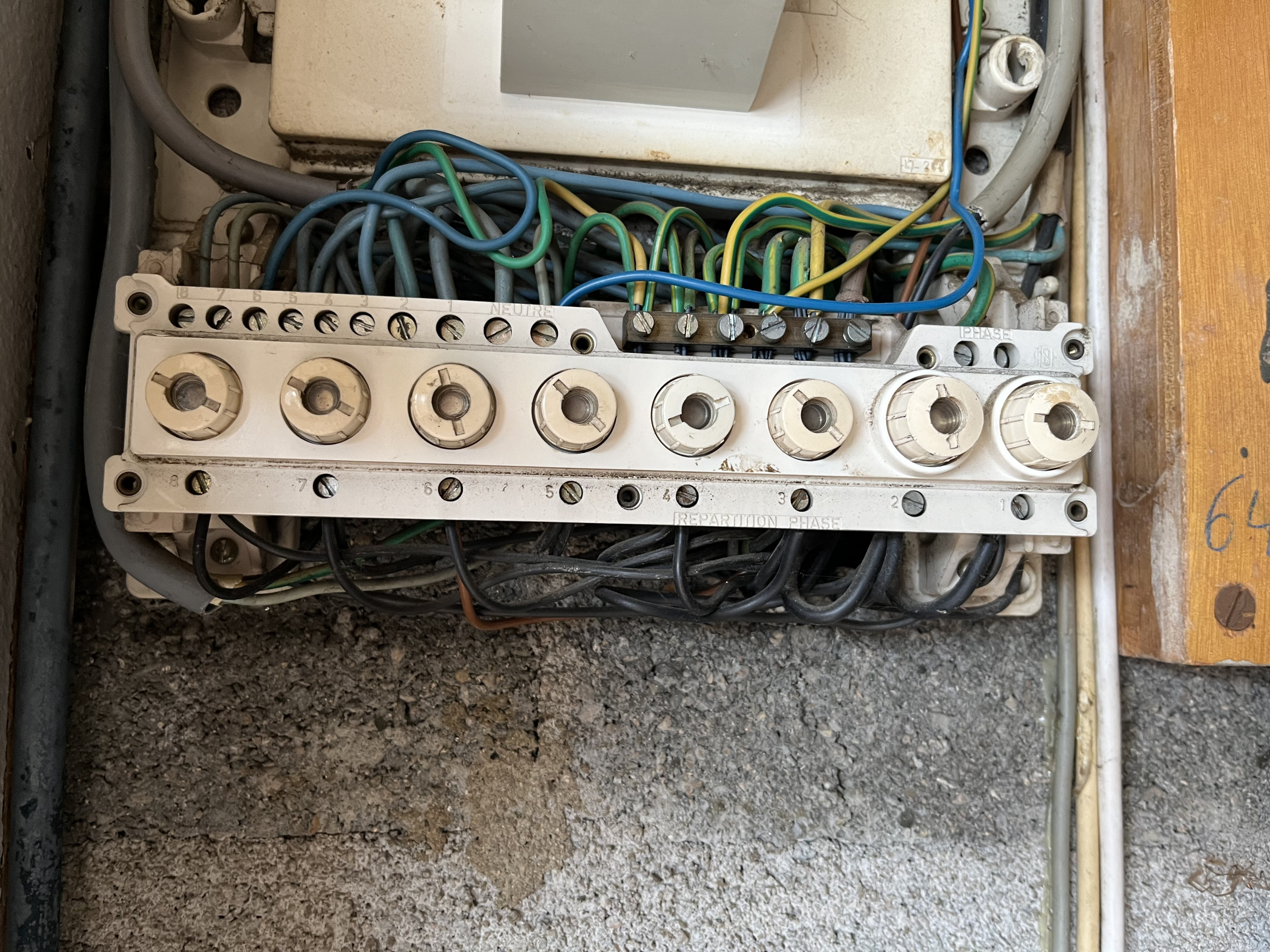 Tableau électrique à FONTENAY-LÈS-BRIIS| ELEC N&J
